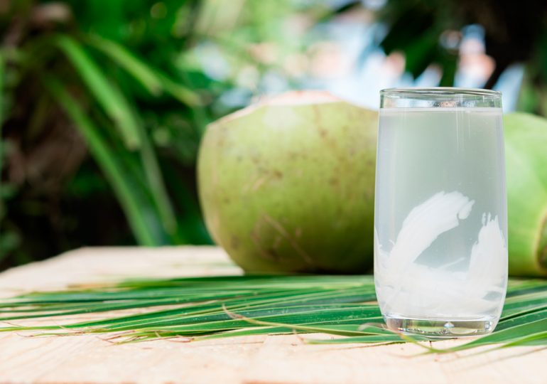 Propiedades y beneficios del agua de coco