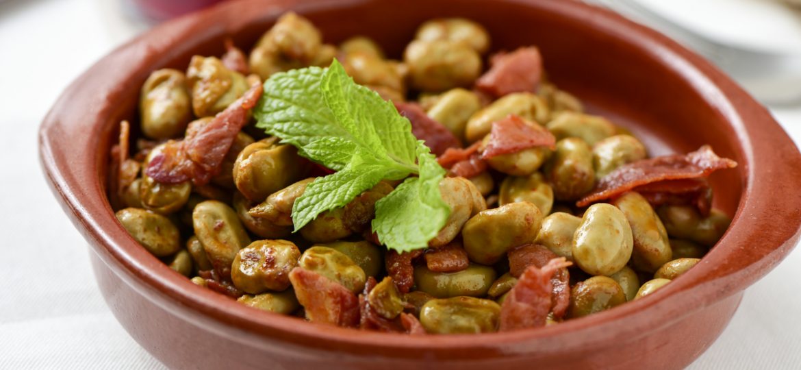 ¡Para toda la familia!: una exquisita receta de habas con jamón