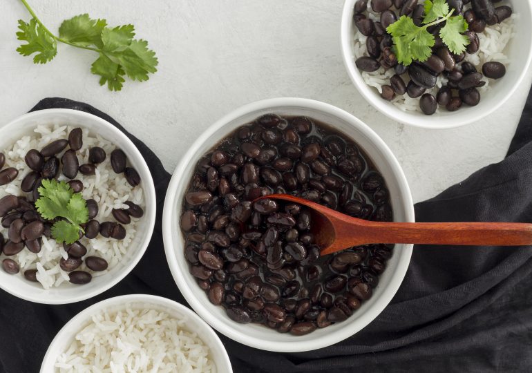 Receta: Chili Arroz con Vegetales y frijoles negros.