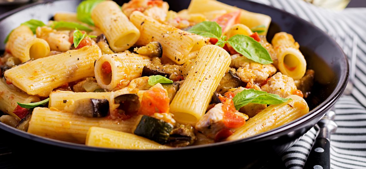 Un almuerzo delicioso: Macarrones con Pollo al estilo Panameño.