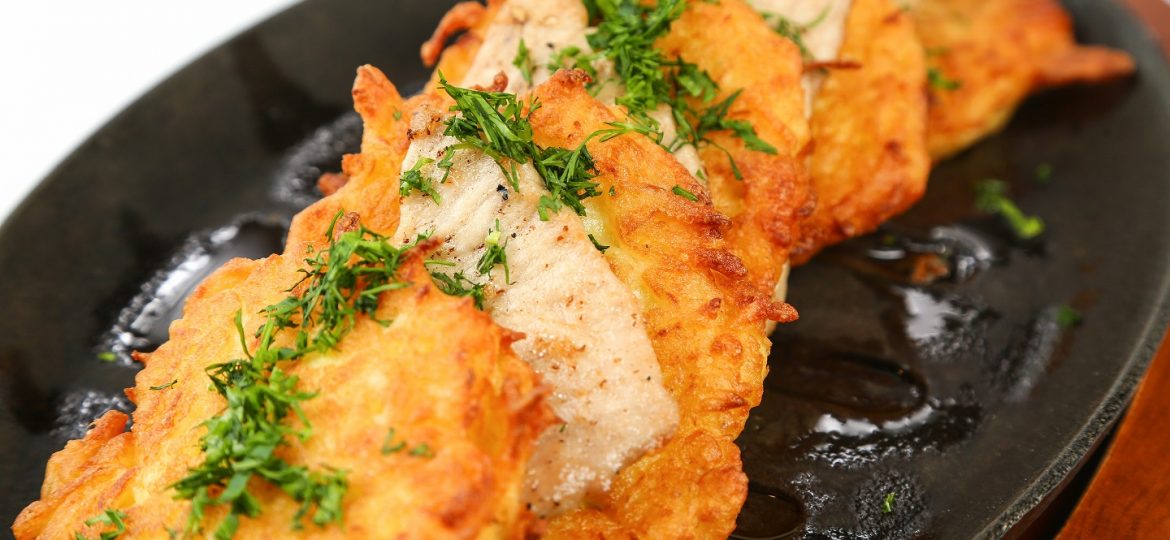 ¿Cita romántica? Sorprende a tu pareja con unas Pechugas de Pollo Empanizadas a las Hierbas Finas.