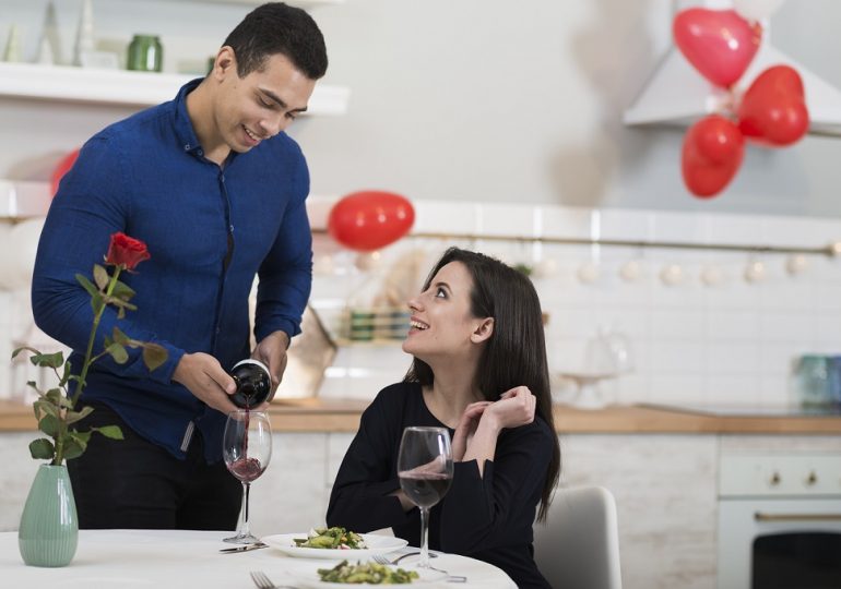 Consejos para disfrutar y compartir todo su amor del día de San Valentín en casa
