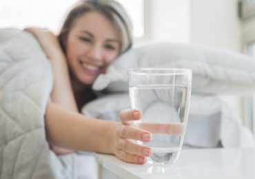 Beneficios de beber agua en la mañana