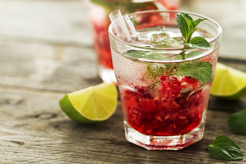 Margarita de frutos rojos: Una bebida refrescante y deliciosa.