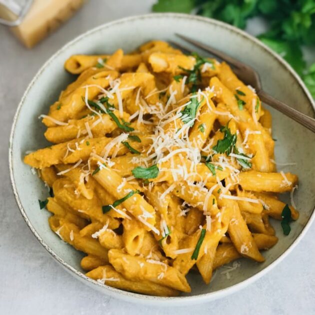 La Receta Perfecta para los Pequeños: ¡Pasta con Salsa de Zanahoria y Queso!